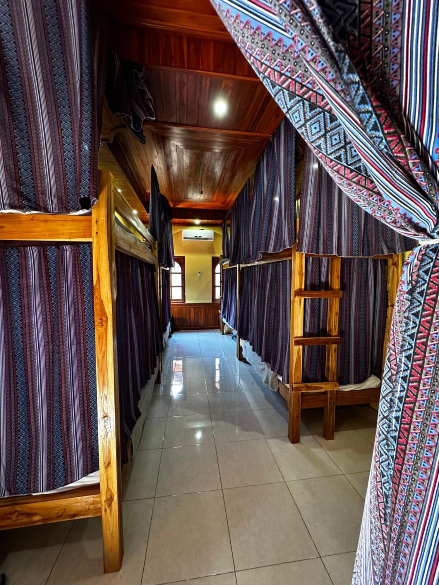 La Casa Nostra Hostel หลวงพระบาง ภายนอก รูปภาพ